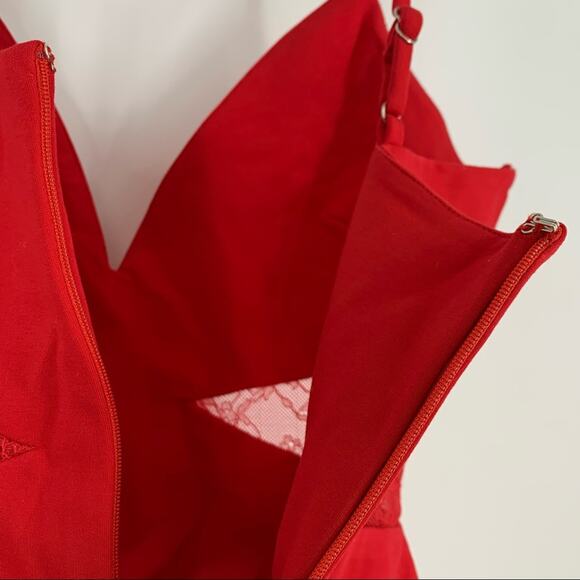 Lovers + Friends x Revolve Kerrie Bodysuit Cherry Red Women’s Small Lace Cut Out - Picture 6 of 12